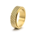 Detaillierte Makroansicht der zweischichtigen Drachenschuppen-Textur auf dem goldenen Ring - US 6 / Gold