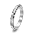 Slanke 3mm geometrische piramide ring in gepolijst zilver voor een moderne stijl - US 5 / Zilver