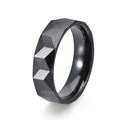 Anello in ceramica nera minimalista con trama piramidale 3D e larghezza della banda 6 mm - US 6 / Nero