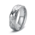 Anello minimalista in tungsteno martellato argento con fascia interna lucida per unisex - US 7 / Color Acciaio