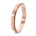 Dettaglio dell'anello girevole da 3mm in acciaio inossidabile oro rosa martellato - US 5 / Oro rosa