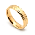 Gepolijste gouden ring van titaniumstaal met gegraveerde tekens en matte afwerking - US 5 / Goud