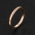 Anello minimalista da 2mm in acciaio inossidabile oro rosa con finitura lucida a specchio - US 5 / Oro rosa