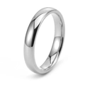 Primer plano de un anillo de acero de tungsteno pulido con superficie lisa reflectante - US 5 / 4mm / Color Acero