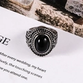 Vintage ring van geoxideerd titaniumstaal voor heren met grote ovale zwarte onyx steen - US Maat 7 / Zwart