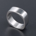 Anillo geométrico cuadrado minimalista en acabado plata pulida para hombre - Talla US 6 / Plateado