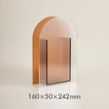 Vaso ad arco in acrilico con trama a coste color ambra e trasparente, 160x50x242mm - Ambra a Costine