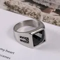 Vintage steel signet ring with square black gemstone and engraved side detailing - US 7 / Black