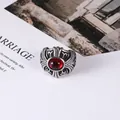 Anello gotico in acciaio inossidabile argento con pietra rossa e croci incise - US 7 / Rosso