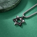 Pendentif hexagramme bicolore en acier argent et noir avec détails en zircones cubiques - Pendentif noir avec chaîne de perles couleur acier
