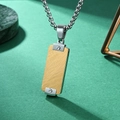 Collana hip-hop da uomo con pendente rettangolare oro spazzolato e dettagli a vite - Ciondolo dorato con catena di perle in acciaio