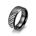 Anello da uomo in acciaio al titanio con design industriale a righe diagonali bicolore - US 9 / Nero