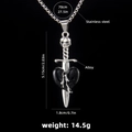 Collana gotica con spada d'argento che trafigge un cuore nero e catena d'acciaio - Daga Teschio Cuore Nero / Catena in Acciaio 70cm