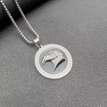 Collar con colgante de cabeza de águila y borde de greca griega en cadena de caja - Solo colgante plateado