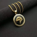 Collar de medallón de águila dorada para hombre con greca griega y cadena de caja - Solo colgante dorado