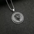 Vintage-Halskette aus Edelstahl mit Löwenkopf-Relief und funkelnden Kristallen an Silberkette - Vintage Silber Anhänger Ohne Kette