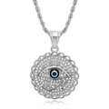 Collana con ciondolo Occhio di Horus argento con pietre blu e cristalli su fondo bianco - Solo ciondolo / Color Acciaio