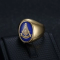 Anello massonico in acciaio inossidabile dorato con smalto blu e simbolo bussola - US 7 / Oro