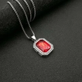 Primer plano de colgante rectangular de piedra roja con circonitas sobre cadena de plata - Strass Rojo Color Acero (Colgante Solo (Sin Cadena))