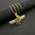 Collana con ciondolo Faravahar dorato, ali dettagliate e catena a corda intrecciata - Solo Pendente Oro (Senza Catena)