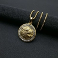 Collana con ciondolo lupo dorato con bordo in zirconi e catena a scatola tonda lucida - Solo ciondolo dorato