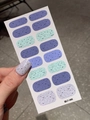 Detalle de pegatinas de uñas para Pascua con patrones de huevo de codorniz en morado y verde - Estilo de Patrón de Huevo de Codorniz (LT-065) / Hoja (LT-065)