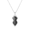 Detalle macro del collar de plata con gema negra y brillantes piedras de circonita - Estilo Cerámica Negro Plateado