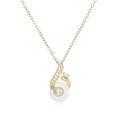 Elegante colgante de caracol dorado con incrustación blanca y cristales brillantes - Oro Blanco Cerámica