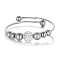 Zilveren stalen kabelarmband met zirkonia bol en gepolijste kralen op witte achtergrond - Staal kleur