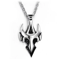 Collar minimalista de acero de titanio con colgante tribal negro y cadena de plata fina - Colgante con cadena