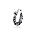 Orecchino a cerchio vintage in acciaio inox con stelle a rilievo e finitura ossidata - Stella d'Argento (5056811693874)