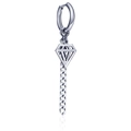 Orecchino a cerchio in argento minimalista con pendente geometrico e catena a maglia - Forma di Diamante Colore Acciaio