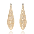 Eleganti orecchini pendenti dorati con nappe di strass brillanti per occasioni speciali - Oro