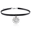 Elegante collana girocollo nera con ciondolo a girasole, perla e pietre di zirconi - Margherita di Perle