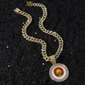 Vereiste goldene Panzerkette mit AES Sahel Medaillon und funkelnden Zirkonia Kristallen - Gold Rundes Baum Logo Halskette