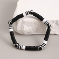 Pulsera minimalista de cuentas heishi en blanco y negro con patrones rayados - Estilo Multicolor 3