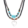 Collana multistrato boho con perline di turchese e pendente a cuore in argento su corda - Multicolore
