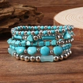 Böhmische mehrlagige Armband-Sets mit Türkis- und Silberperlen auf natürlichem Holzgrund - Blauer Türkis und Helle Silberperlen Kombi (1)