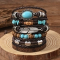 Mehrlagiges Boho-Lederarmband-Set mit Türkisperlen und filigranen Federanhängern - Mehrfarbig