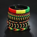 Set di 6 bracciali bohémien intrecciati nei colori Rastafari rosso giallo verde nero in pelle - Multicolore
