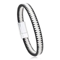 Primer plano de pulsera de cuero trenzado bicolor con cierre magnético de metal pulido - Negro y Blanco