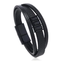 Detailansicht des mehrlagigen schwarzen Lederarmbands mit Magnetverschluss und matten Elementen - Schwarzes Leder Schwarze Schnalle