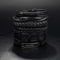 Detail von mehrlagigen schwarzen Lederarmbändern mit Webseilen und silbernem Kreuz - Schwarzer Kreuzplatten-Stil (3--)