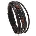 Dettaglio del bracciale multistrato in pelle con albero della vita e chiusura magnetica - Albero della Vita Marrone