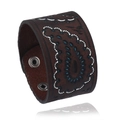 Bracciale polsino in pelle marrone con motivo paisley e chiusure a scatto in metallo - Marrone