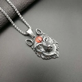 Colgante de cabeza de lobo vikingo vintage en acero inoxidable con piedra roja y cadena - Colgante de ojos rojos (sin cadena)