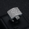 Anello quadrato in acciaio inossidabile argento lucido con croce di diamanti da uomo - US 10 / Color Acciaio