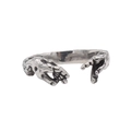 Anello aperto vintage color argento con design artistico a forma di mani unite - US 7 / Color Acciaio
