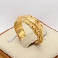 Retro golden feather ring for men in stainless steel with detailed vintage carving - US 7 / Gold