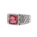Anillo de acero plateado con gema rosa cuadrada y textura de rejilla lateral - Color Acero Piedra Rosa